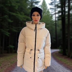 Puffit Hooded Puffer Jacket With Large Pockets. NWT.